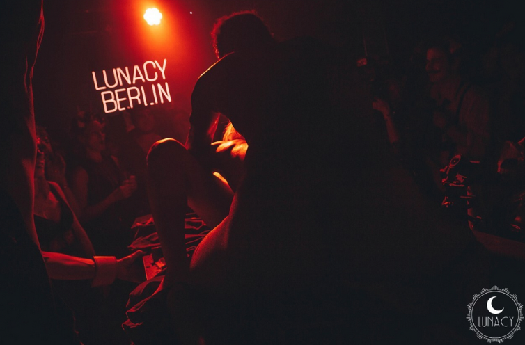 kaufmich-die-besten-sexclubs-berlin-maskenball-der-lust