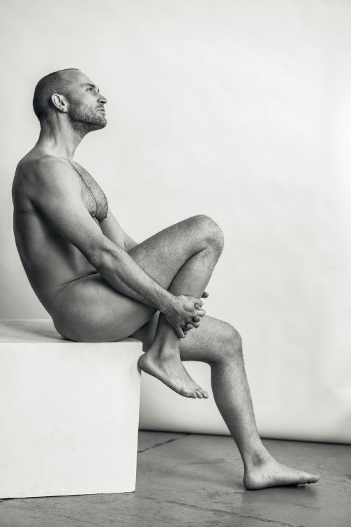 kaufmich-escort-adventskalender-2025-xmas-interview-elias-goldmund