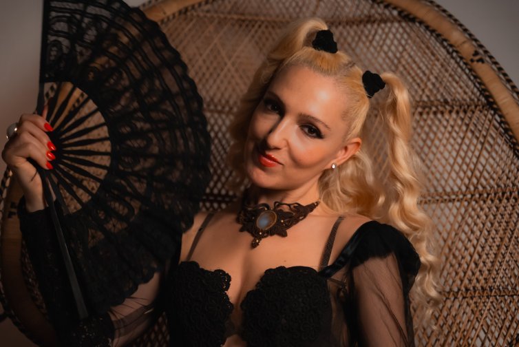 kaufmich-escort-des-monats-juni-interview-sun111